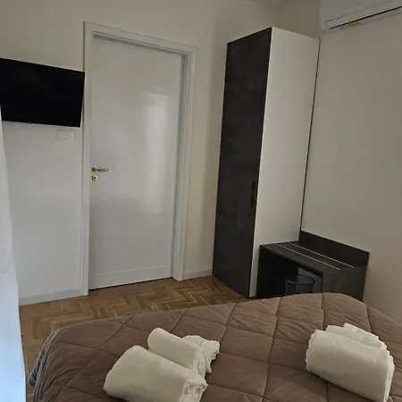 Penzion Bei Sogni Luxury In Centro, Con Parcheggio In Convenzione